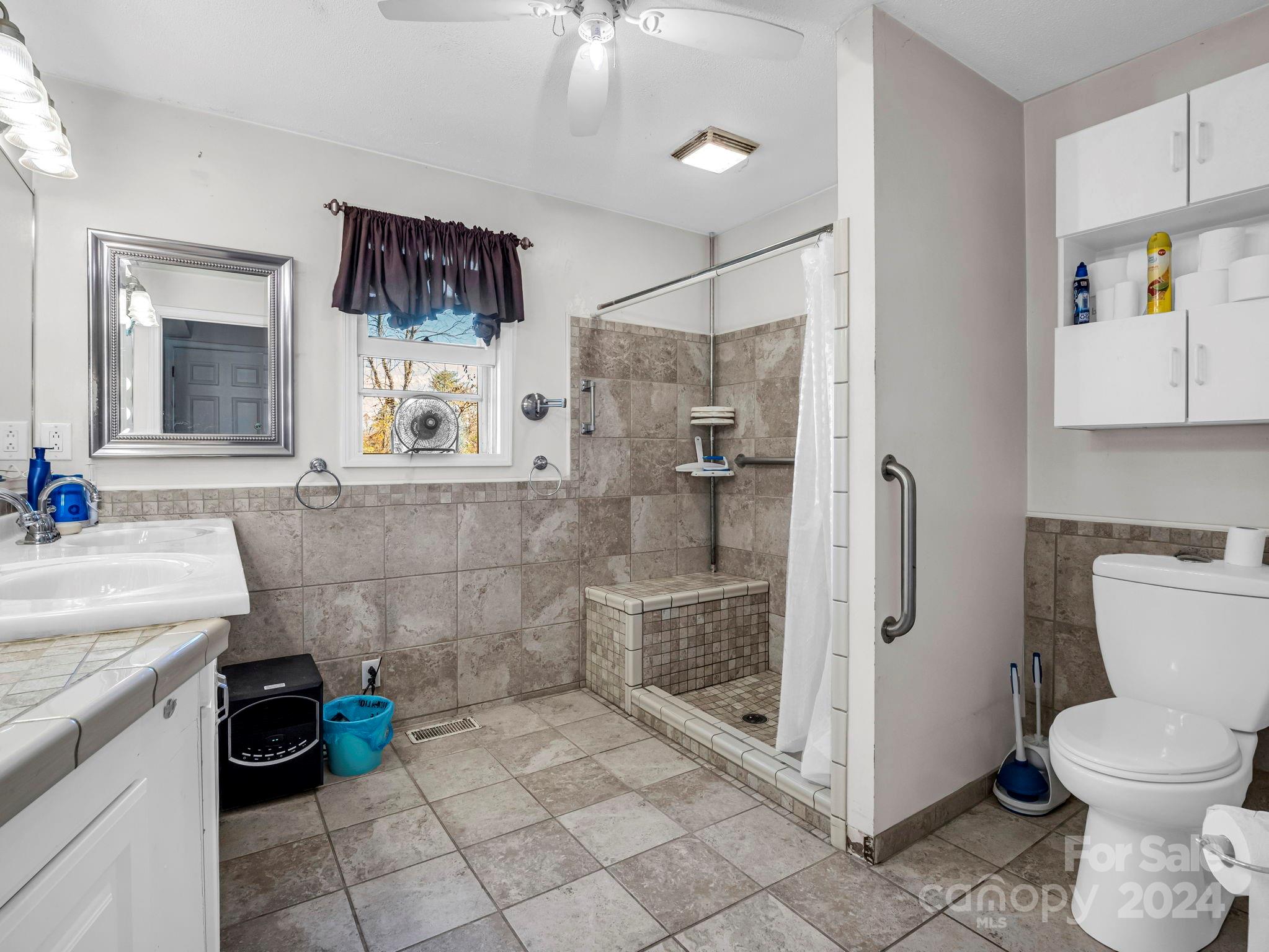 985 Staton Road Flat Rock, NC 28731 - Photo 25 of 31 Gallery Image 25