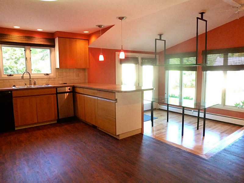 320 New Meadow Road Barrington, RI 02806 - Photo 6 of 17 Kitchen.