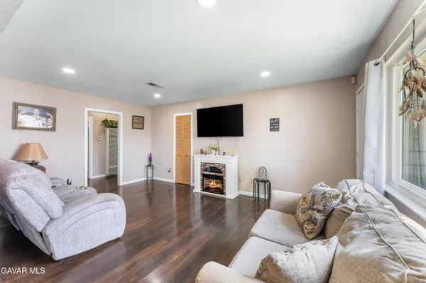 $344,500 | 45370 Elm Avenue, Lancaster, CA 93534