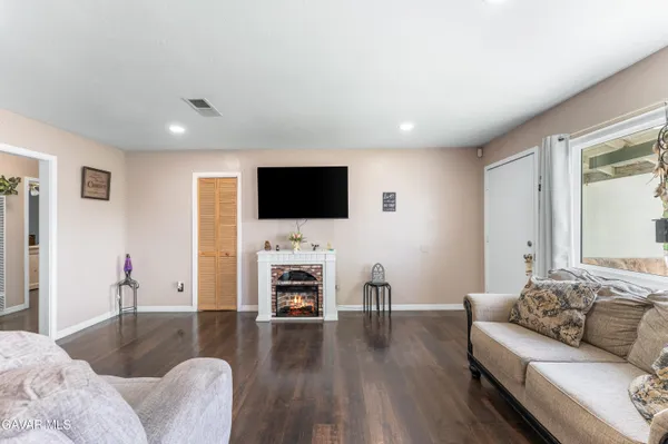 $344,500 | 45370 Elm Avenue, Lancaster, CA 93534
