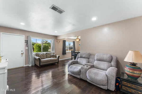 $344,500 | 45370 Elm Avenue, Lancaster, CA 93534