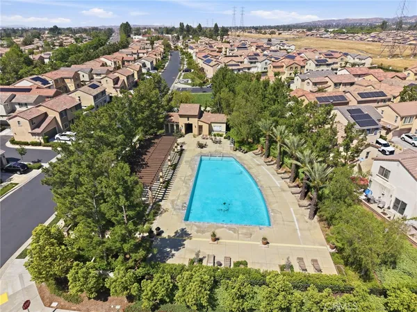$459,900 | 1422 Silverberry Lane, Beaumont, CA 92223