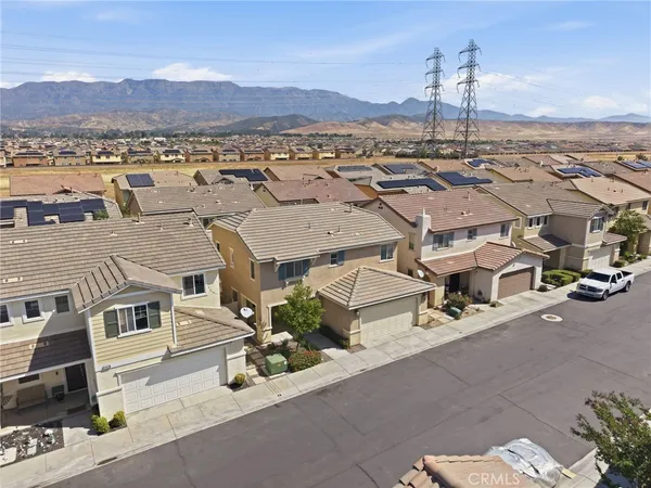 $459,900 | 1422 Silverberry Lane, Beaumont, CA 92223