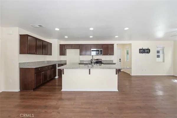 $459,900 | 1422 Silverberry Lane, Beaumont, CA 92223