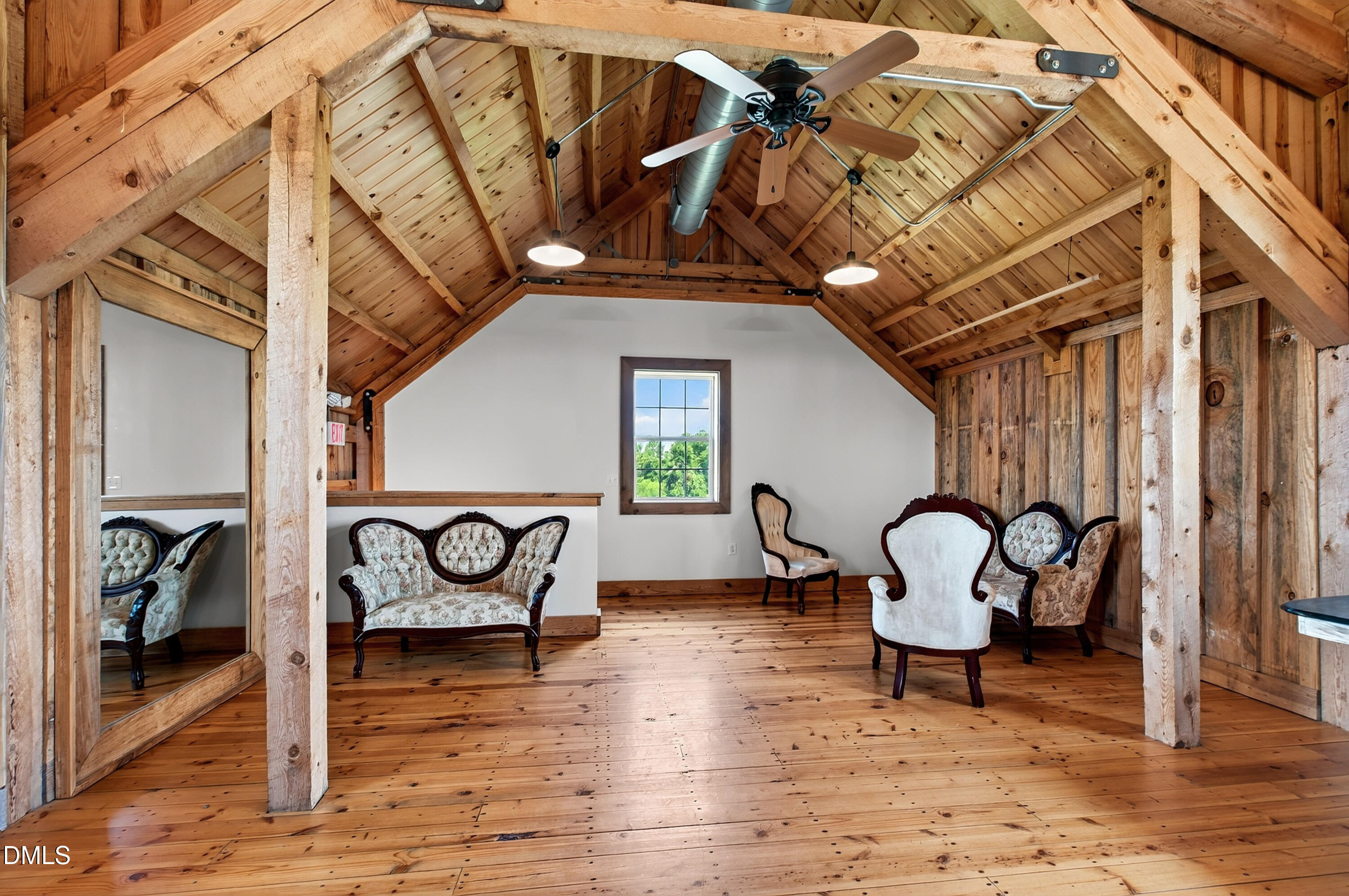 2725 Benson Hardee Road Benson, NC 27504 - Photo 26 of 76 Spacious Upper-Level Loft