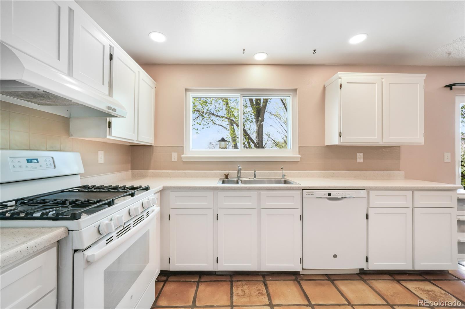 223 Saddlemountain Road Colorado Springs, CO 80919 - Photo 18 of 50