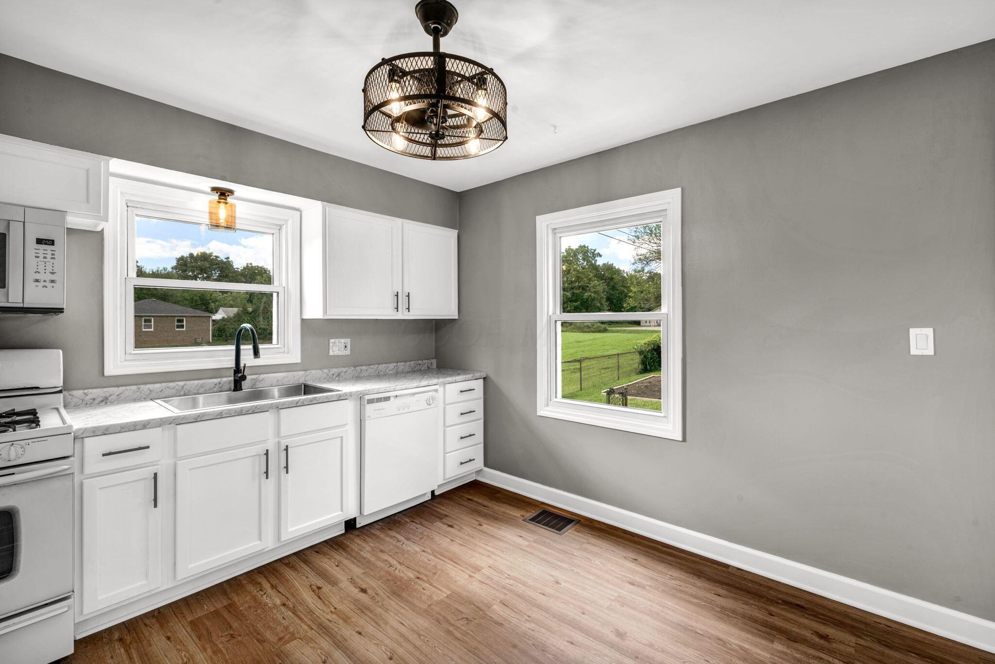 1316 Moler Road Columbus, OH 43207 - Photo 13 of 43