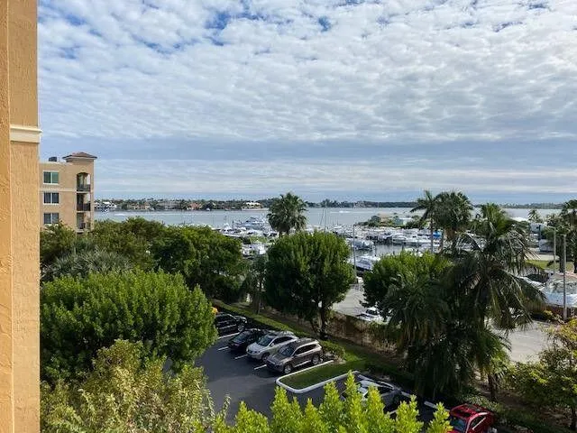 $330,000 | 1000 Scotia Drive, Unit 504, Hypoluxo, FL 33462