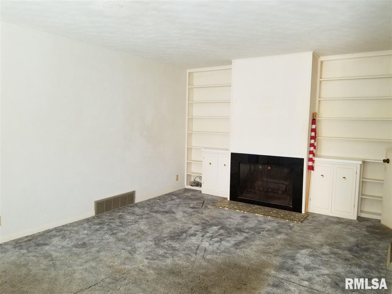 1224 Coyne Center Road Milan, IL 61264 - Photo 2 of 15 Gallery Image 2