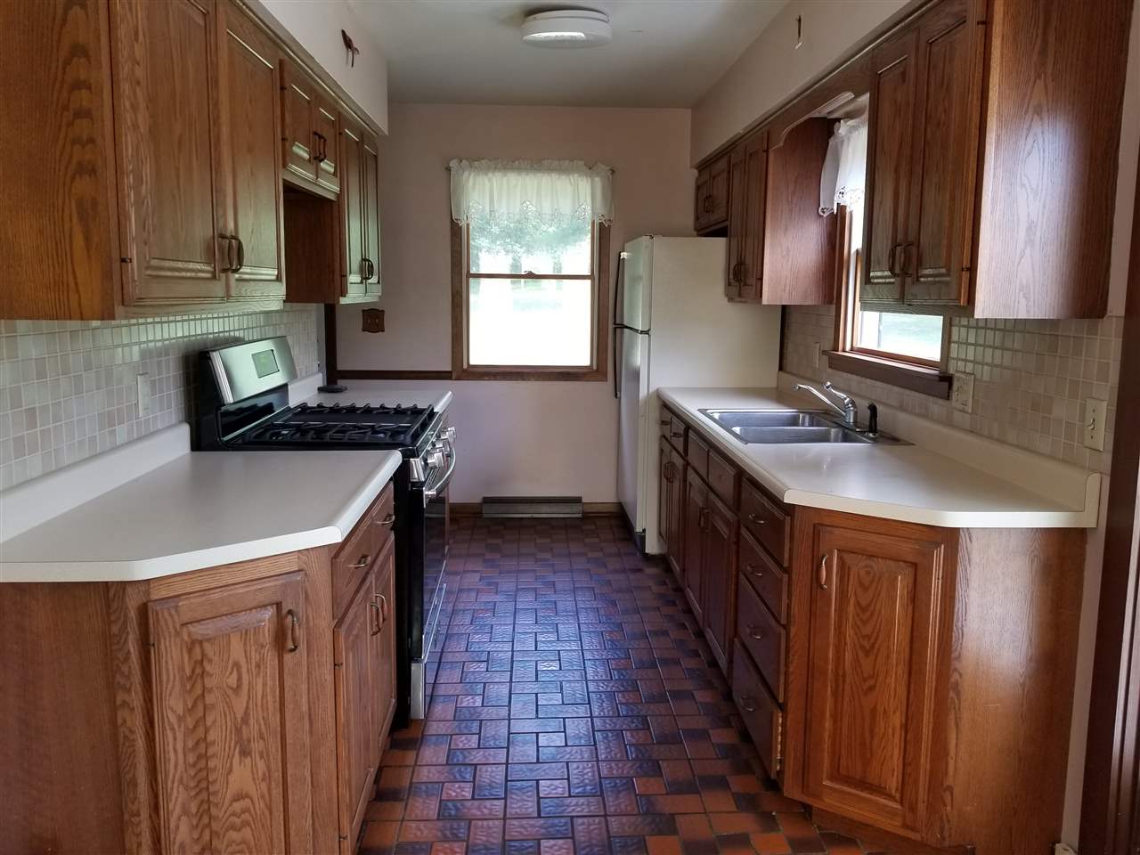 1224 Coyne Center Road Milan, IL 61264 - Photo 5 of 15 Gallery Image 5