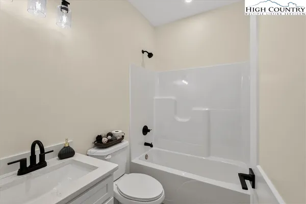 $424,900 | 559 Memorial Park Drive, Sparta, NC 28675