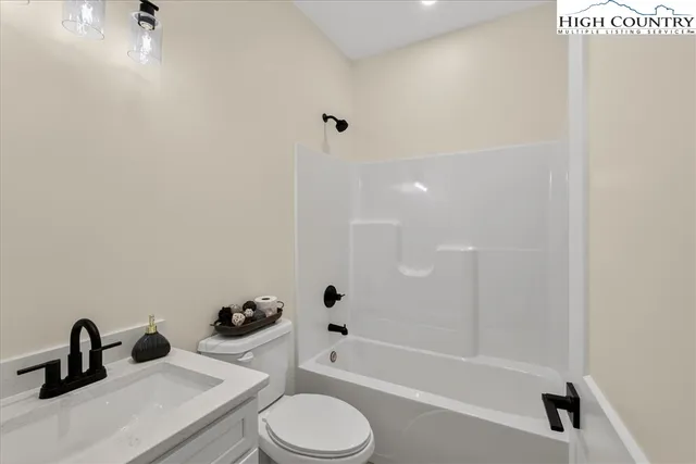 $424,900 | 559 Memorial Park Drive, Sparta, NC 28675