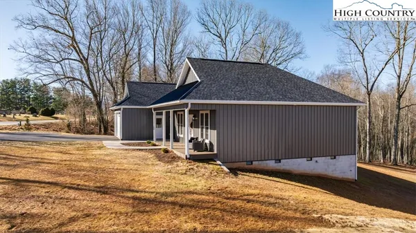 $424,900 | 559 Memorial Park Drive, Sparta, NC 28675