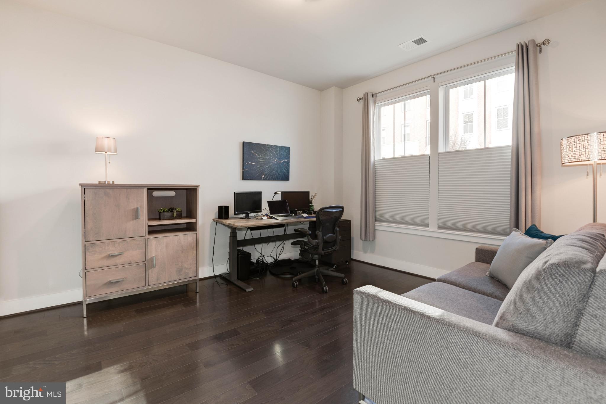 11689 Sunrise Square Place Reston, VA 20191 - Photo 46 of 46 VERSITILE FLOORPLAN ....LOADS OF OFFICE SPACE