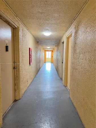 $1,700 | 17530 Northwest 68th Avenue, Unit C4006, Hialeah, FL 33015