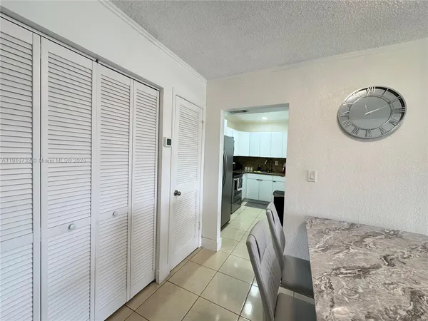 $1,700 | 17530 Northwest 68th Avenue, Unit C4006, Hialeah, FL 33015