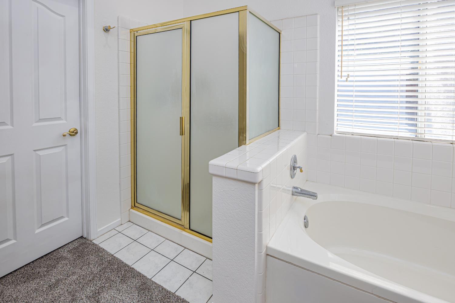 9282 Dever Circle Elk Grove, CA 95624 - Photo 27 of 38 BATHROOM 2