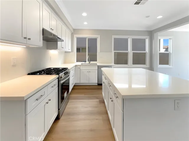 $690,000 | 37326 La Lune Avenue, Murrieta, CA 92563