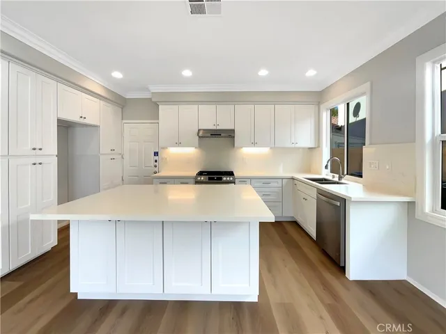 $690,000 | 37326 La Lune Avenue, Murrieta, CA 92563