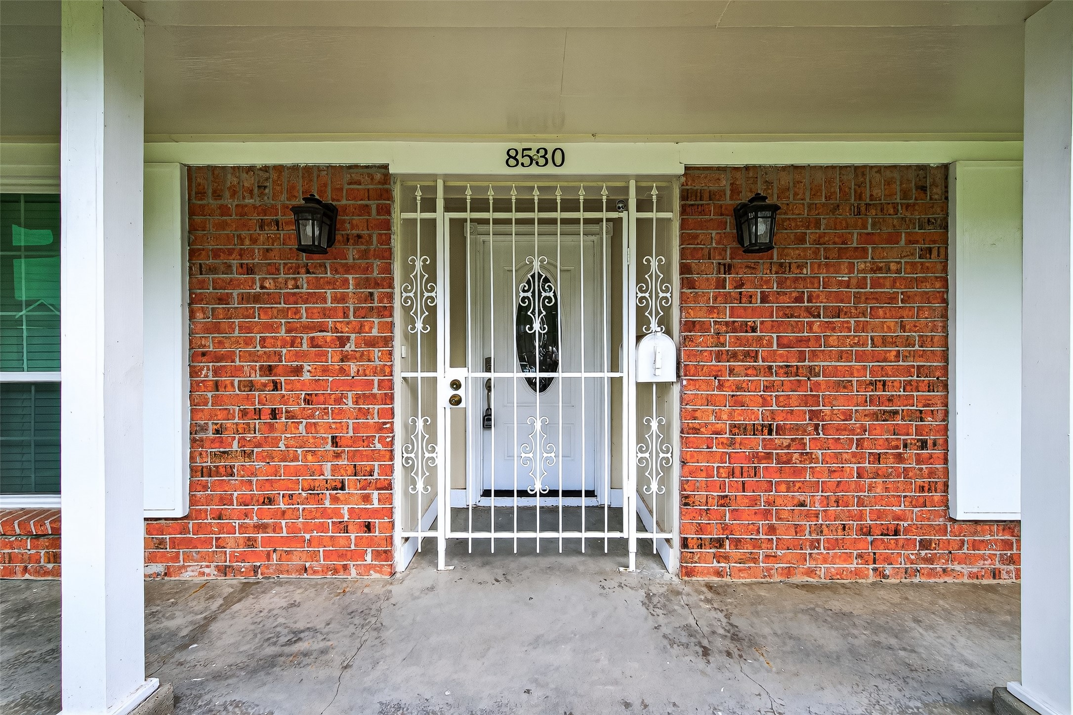 8530 Roos Road Houston, TX 77036 - Photo 4 of 43 a view of front door of house