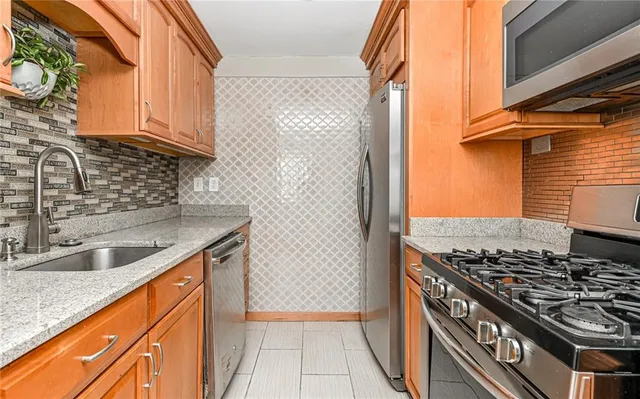 $155,000 | 4601 Fifth Avenue, Unit 322, Pittsburgh, PA 15213