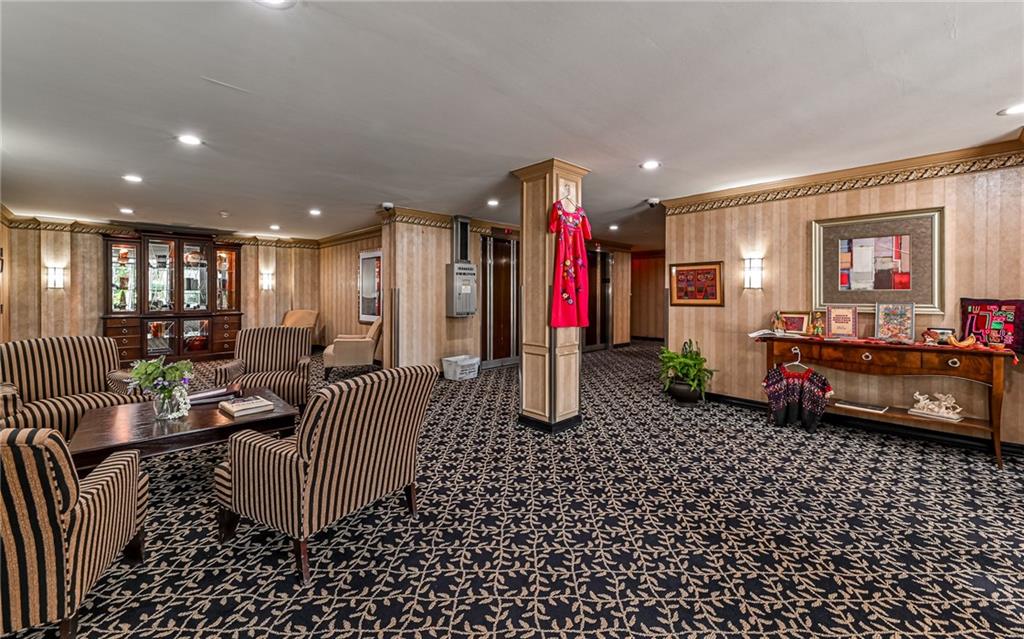 4601 Fifth Avenue, Unit 322 Pittsburgh, PA 15213 - Photo 4 of 18