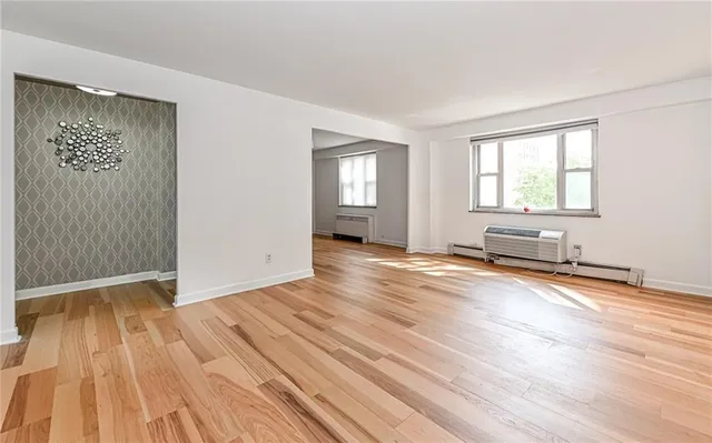 $155,000 | 4601 Fifth Avenue, Unit 322, Pittsburgh, PA 15213