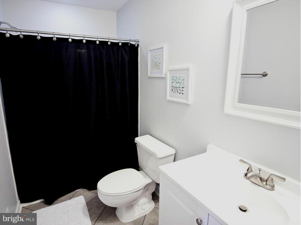 5596 Rivendell Place Frederick, MD 21703 - Photo 17 of 29 Bath