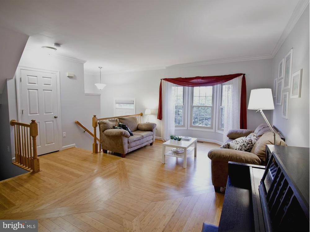 5596 Rivendell Place Frederick, MD 21703 - Photo 7 of 29 Living Room