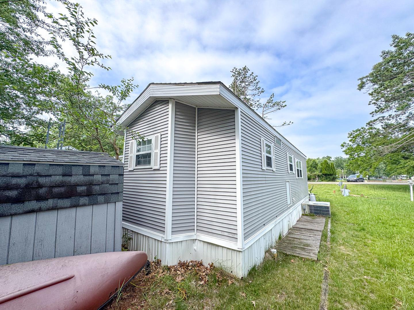 4-2 Woodhaven Sublette, IL 61367 - Photo 7 of 27 a front view of a house with garden