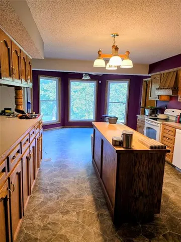 $405,500 | 875 Highway 54, Osceola, MO 64776