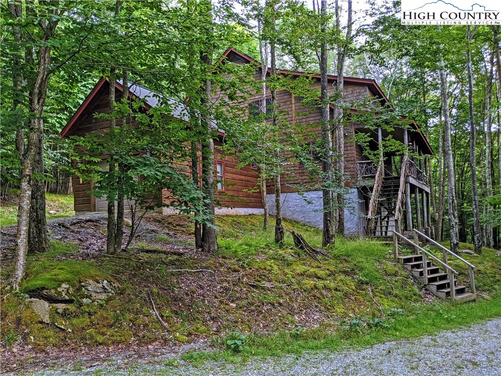 110 Shagbark Road Beech Mountain, NC 28604 - Photo 2 of 31 Gallery Image 2