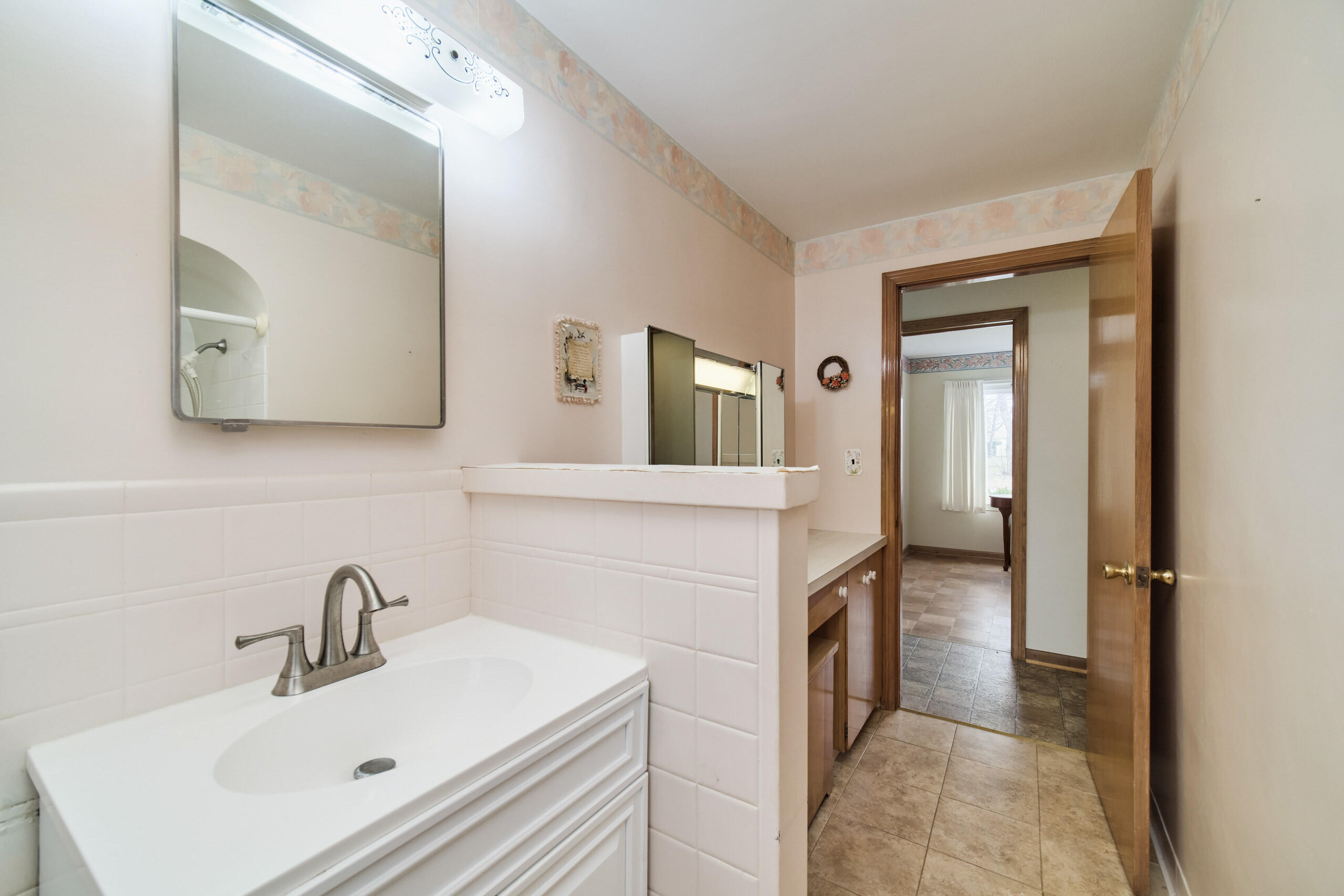 2313 Filer City Road Manistee, MI 49660 - Photo 29 of 47 Bathroom