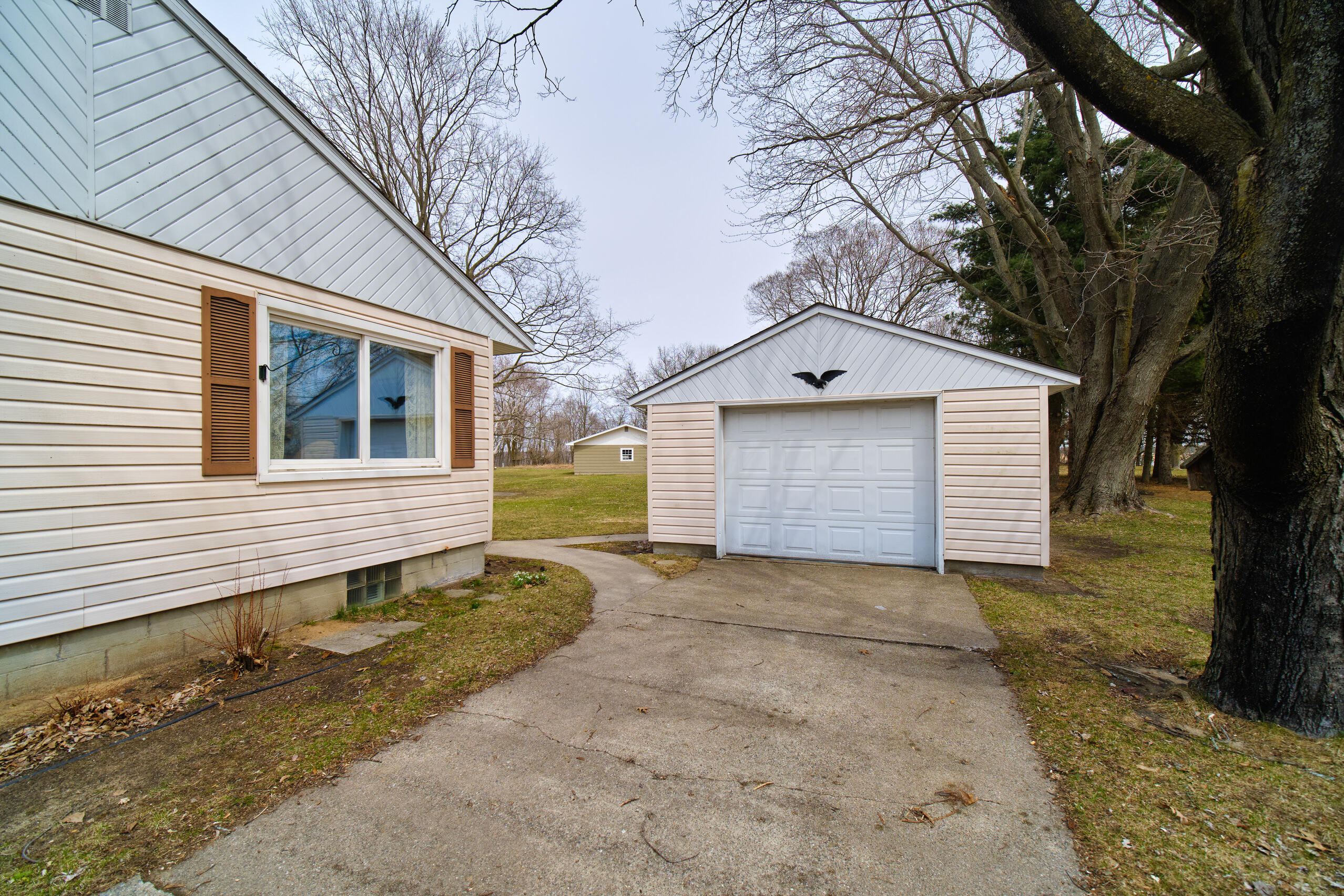 2313 Filer City Road Manistee, MI 49660 - Photo 44 of 47 Garage