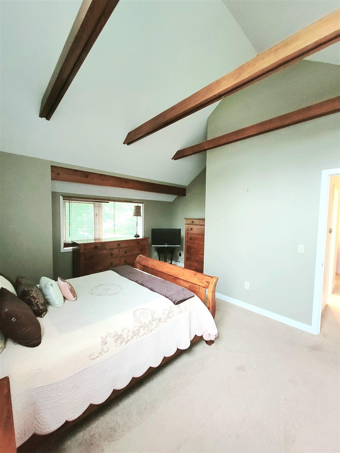 243 Campbell Street Manchester, NH 03104 - Photo 12 of 26