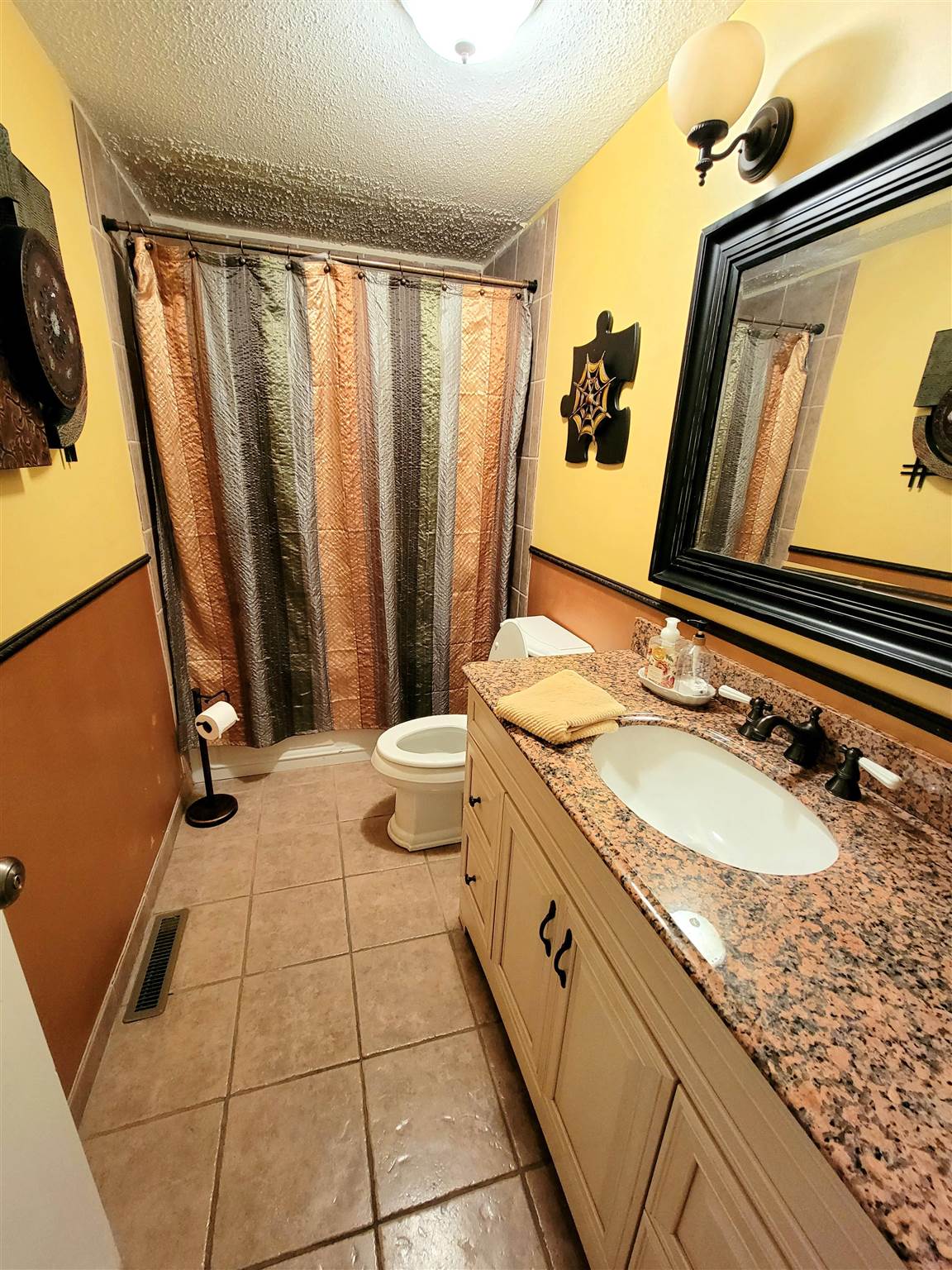 243 Campbell Street Manchester, NH 03104 - Photo 15 of 26