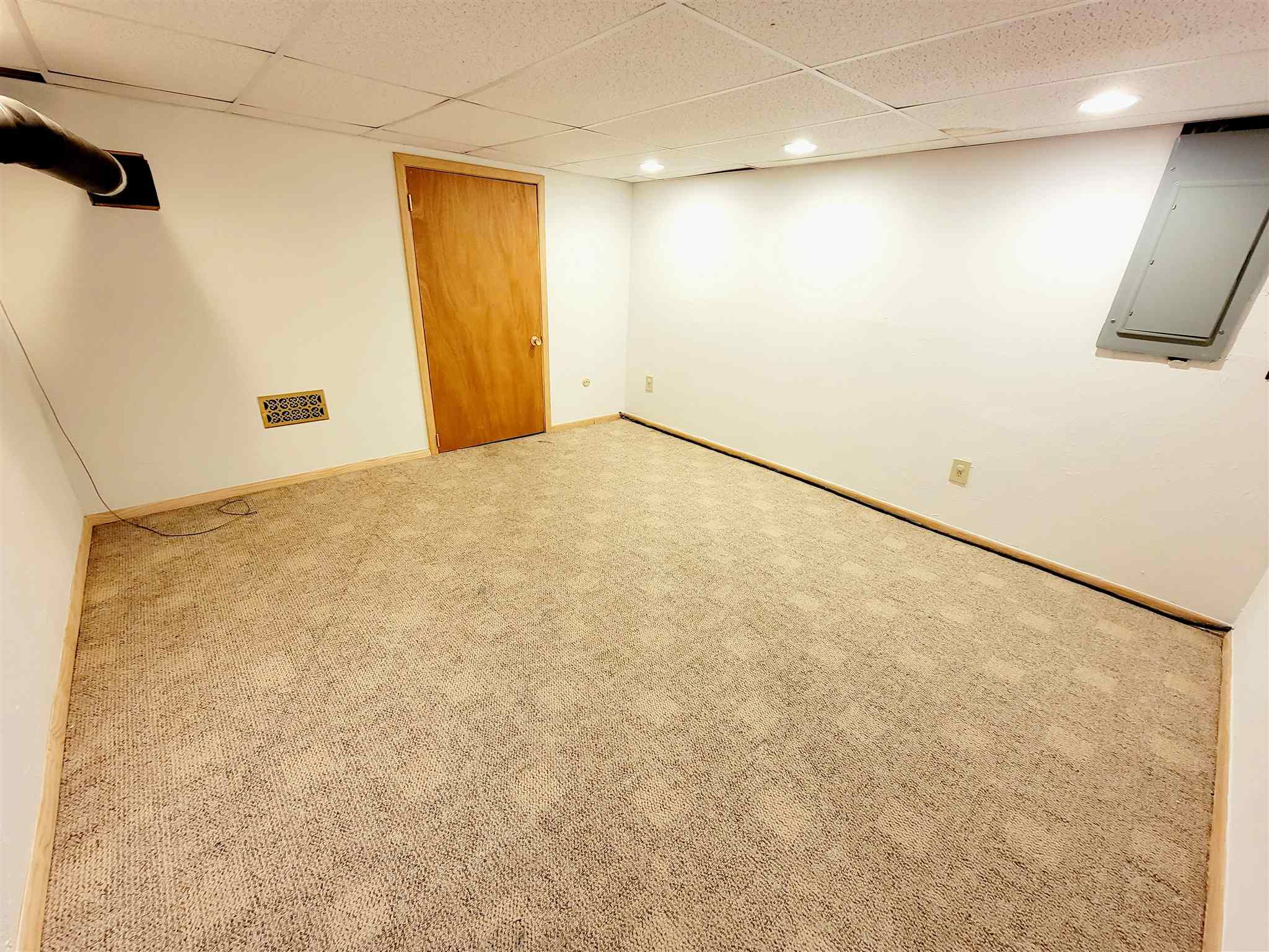 243 Campbell Street Manchester, NH 03104 - Photo 19 of 26