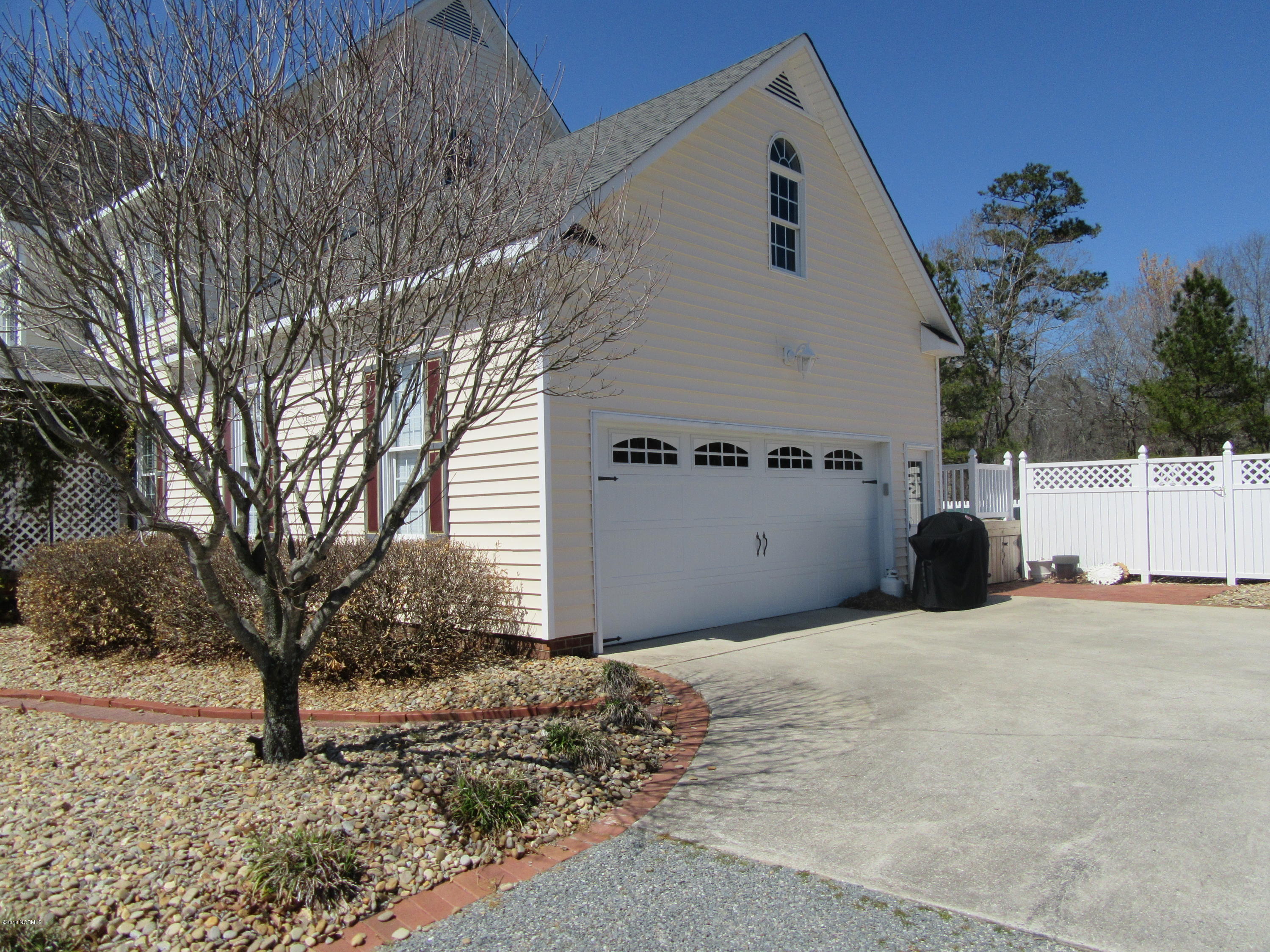 1068 River Road Kinston, NC 28504 - Photo 8 of 89 SIDE VIEW