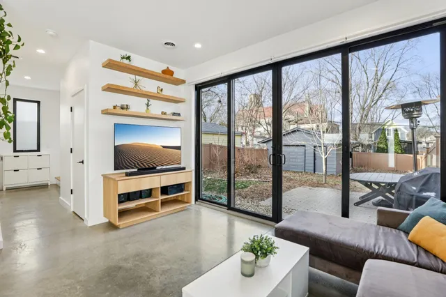 $639,900 | 256 Waubesa Street, Madison, WI 53704