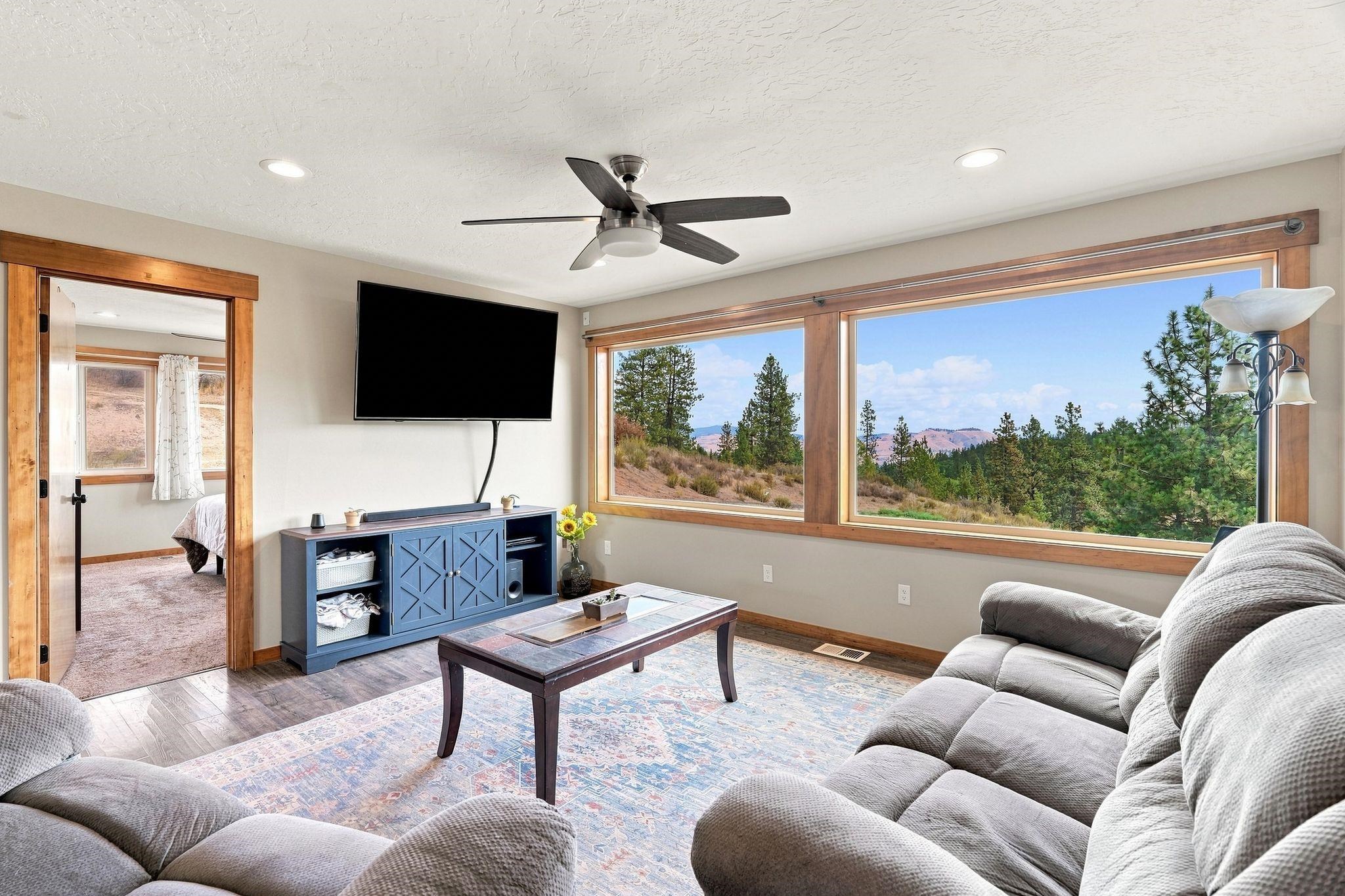 36701 Hart Road Davenport, WA 99122 - Photo 10 of 49 Gallery Image 10