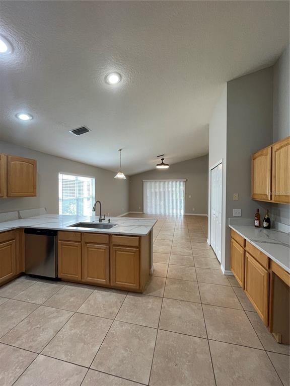 15150 Shaw Road Tampa, FL 33625 - Photo 10 of 26 Gallery Image 10
