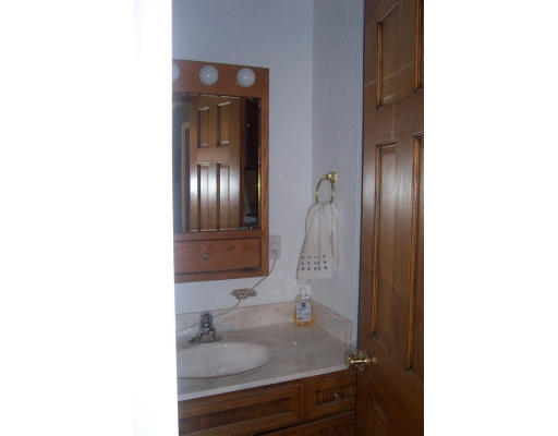 44 Park Hill Road Worcester, MA 01607 - Photo 8 of 14 Gallery Image 8