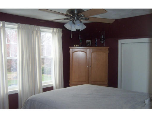44 Park Hill Road Worcester, MA 01607 - Photo 9 of 14 Gallery Image 9
