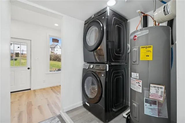 a view of living room washer and dryer