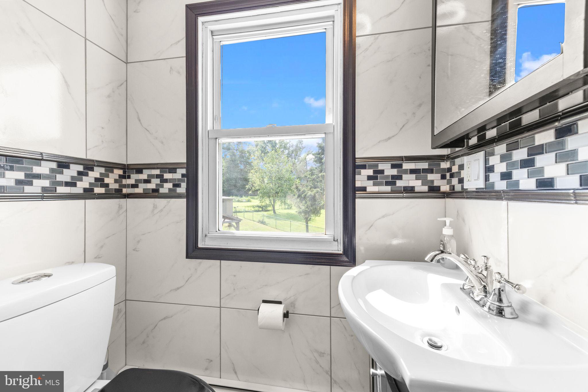 4783 Meeting Road Bensalem, PA 19020 - Photo 19 of 48 Full 2nd Floor Bath