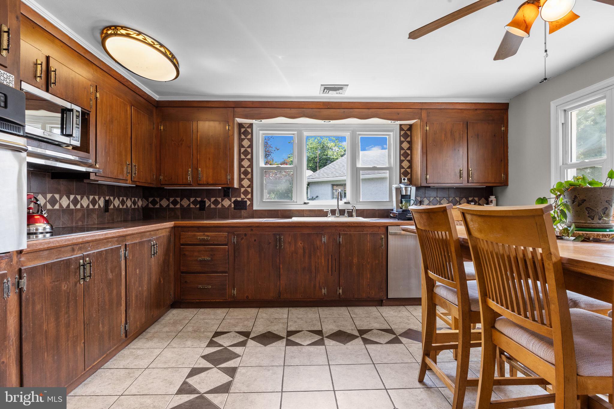 4783 Meeting Road Bensalem, PA 19020 - Photo 8 of 48 Eat-in Kitchen