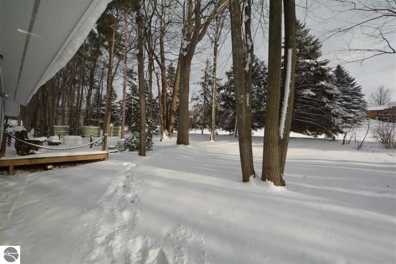 610 Bloomfield Road Traverse City, MI 49686 - Photo 51 of 56 1797226-50.JPG
