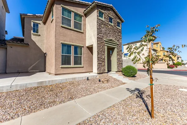 $2,545 | 7742 West Palm Lane, Phoenix, AZ 85035