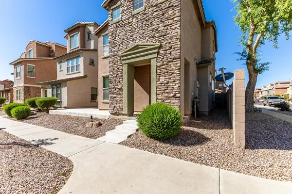$2,545 | 7742 West Palm Lane, Phoenix, AZ 85035