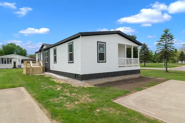 $114,900 | 4087 Sunset Maple Drive, Brown City, MI 48416